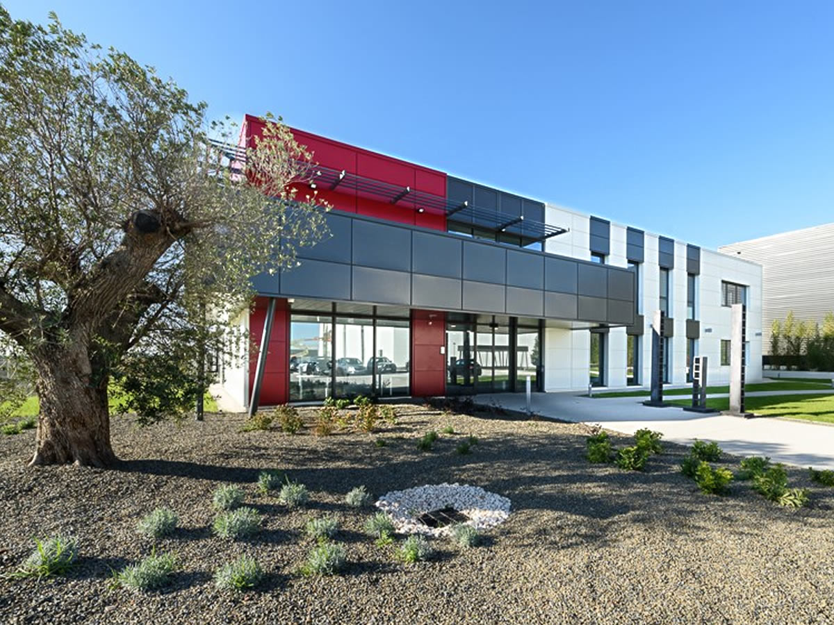 Construction d'un bâtiment de bureaux structure béton