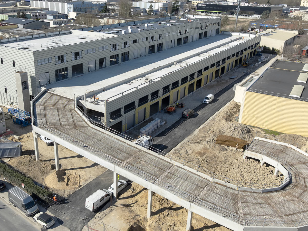 Construction d'un bâtiment structure béton pour la logistique verticale